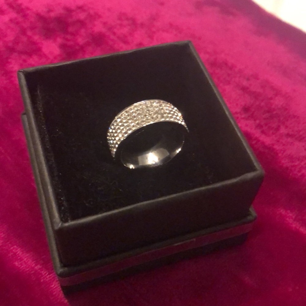 💍 Ring - Picture 4 of 7